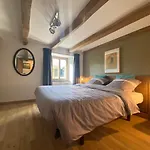 Casa de Férias Le Héron - De Charme Clôturé, Accès à La Rivière - 6 Ou 10 Personnes