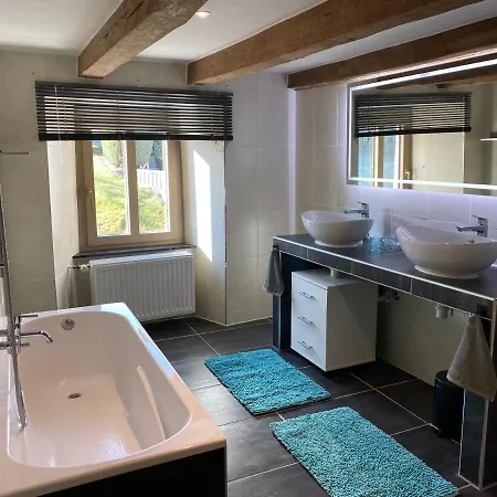 Dom wakacyjny Le Heron - De Charme Cloture, Acces A La Riviere - 6 Ou 10 Personnes Fauvillers