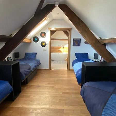 Holiday home Le Heron - De Charme Cloture, Acces A La Riviere - 6 Ou 10 Personnes